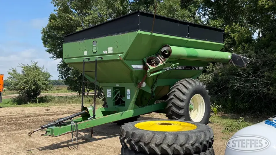 Brent 672 Grain Cart