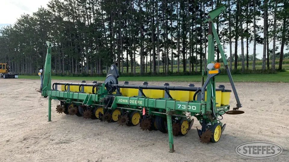 John Deere 7300 Less Than 12 Row Planter