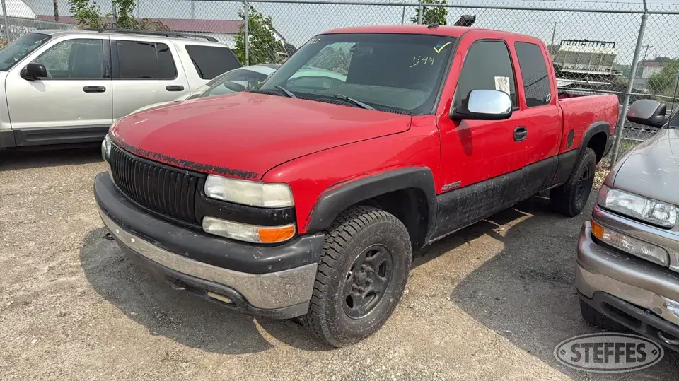2002 Chevrolet Silverado 1500 LT Half Ton Pickup