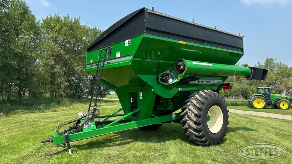 Unverferth 8250 Grain Cart