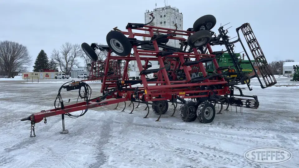 2007 Case IH Tiger-Mate II Field Cultivator