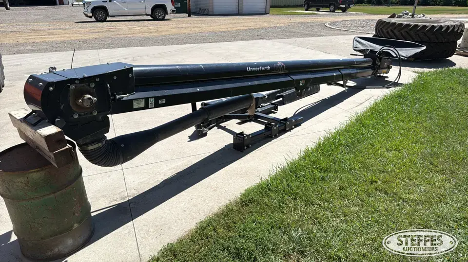 Unverferth belted seed tender conveyor Belted Conveyor
