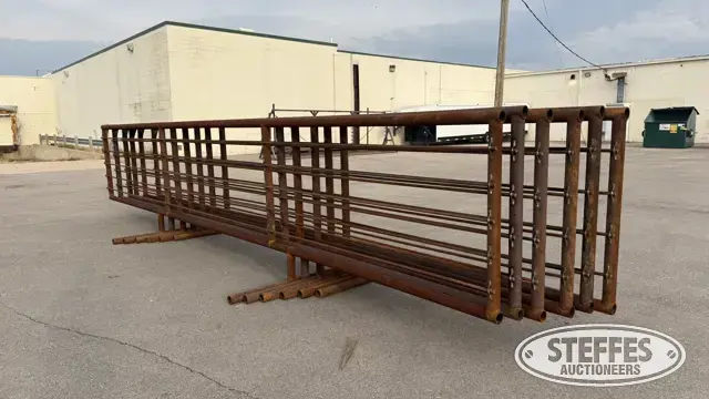 (6) Freestanding cattle panels
