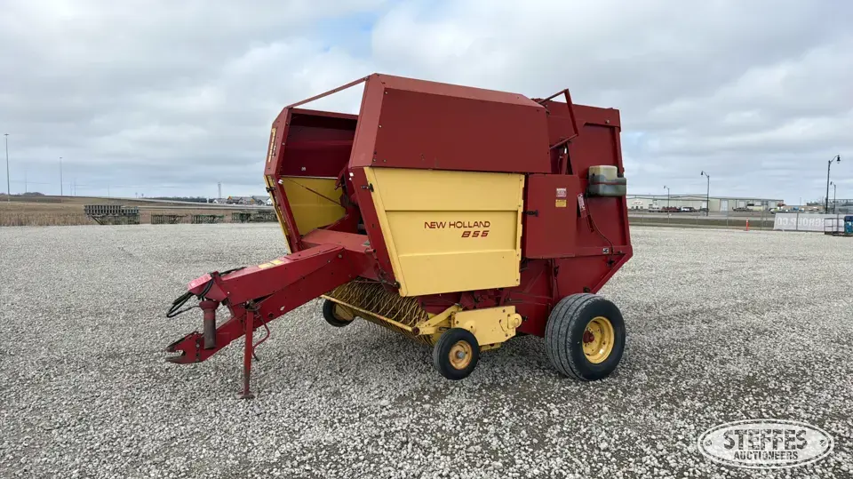 New Holland 855 Round Baler