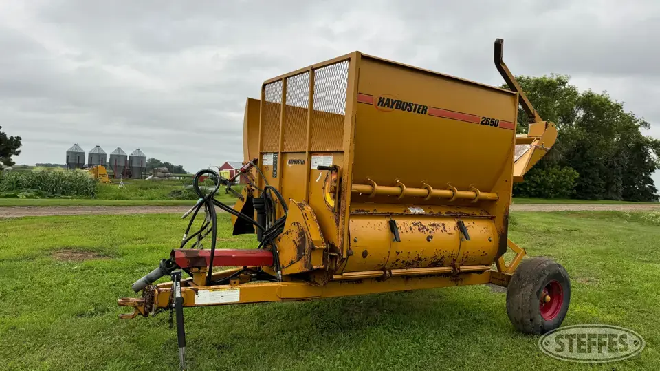 Haybuster 2650 Bale Handling