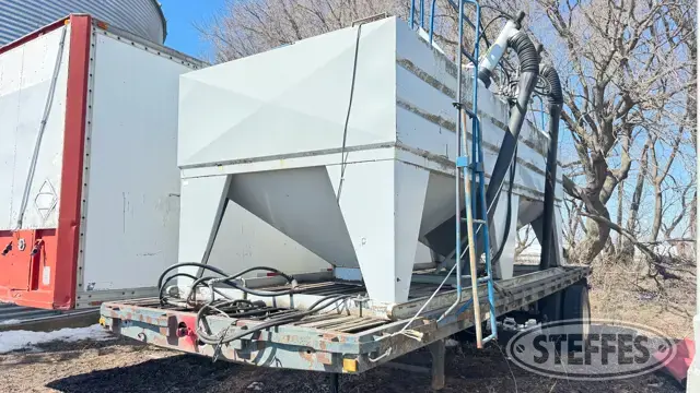 Single axle seed tender trailer
