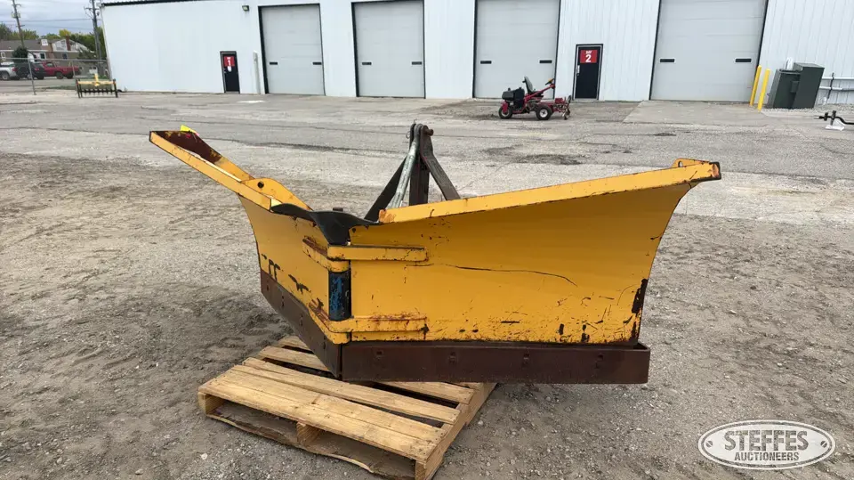 1999 NYMEK FB2450 Snow Moving Blade