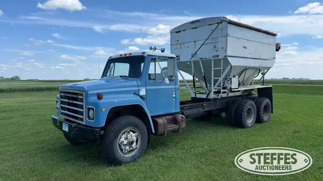 1981 International 1924 S-Series