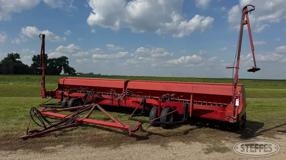 Case IH 6300 Press Drill