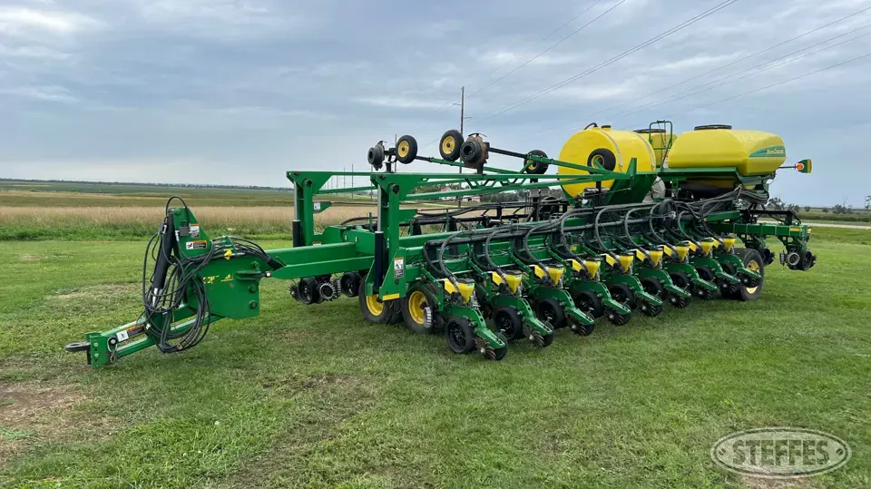 2009 John Deere DB44 12 or More Row Planter