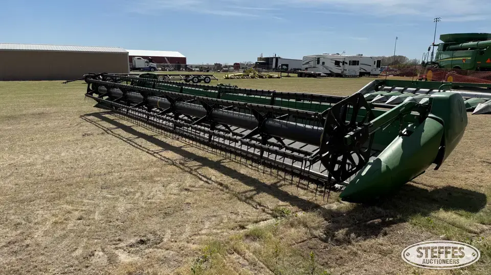 2009 John Deere 635D Draper Head