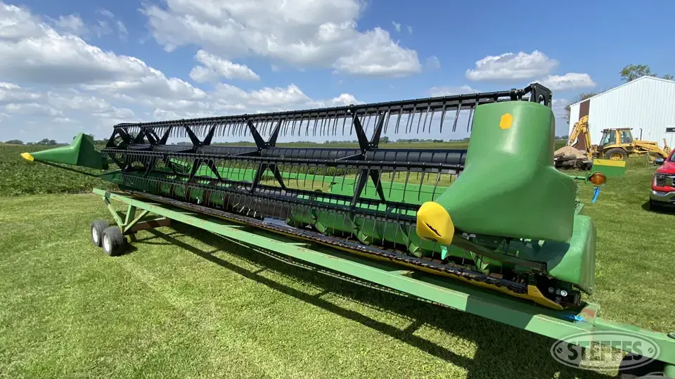 1998 John Deere 925F Rigid Head