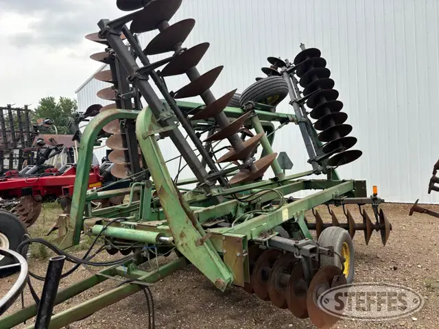 John Deere 330