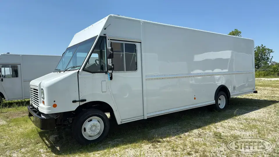 2021 Ford F59 P1200 Utilimaster Van Truck