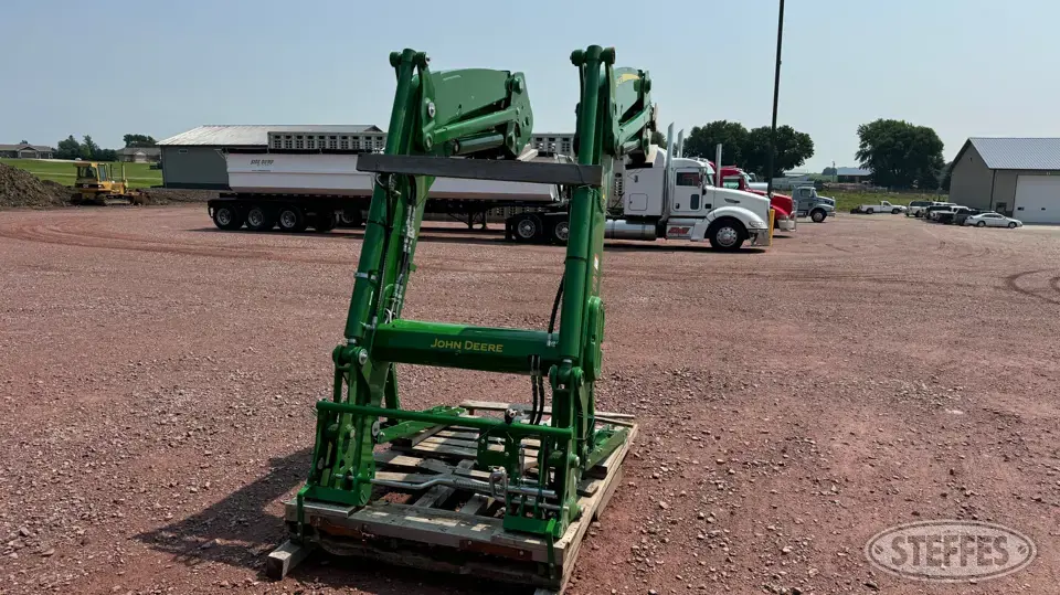 2023 John Deere 640R Tractor Loaders and Attachment