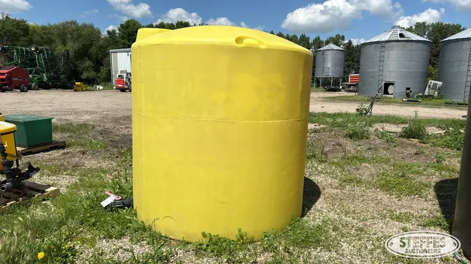 Ace Roto-Mold 2,000 gal. poly tank