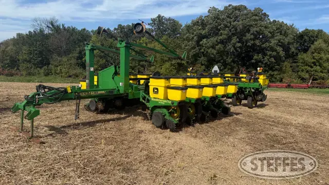 1997 John Deere 1770 Conservation