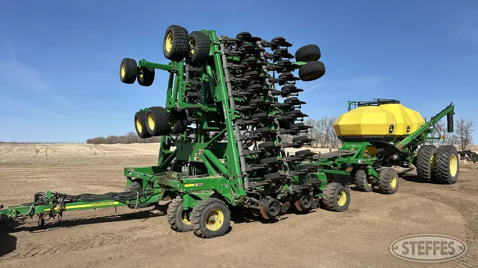 2011 John Deere 1890 Air Drills and Air Seeder