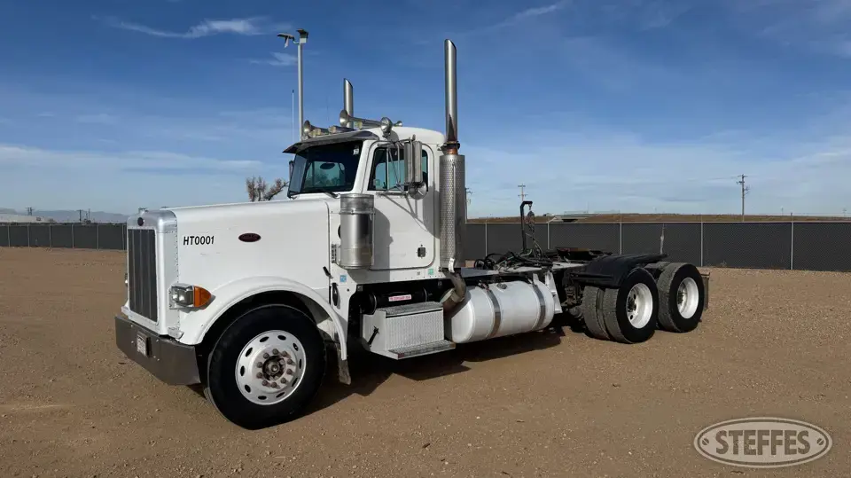 2000 Peterbilt 378 Conventional Truck without Sleeper
