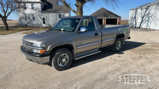 2000 Chevrolet Silverado 2500 LS