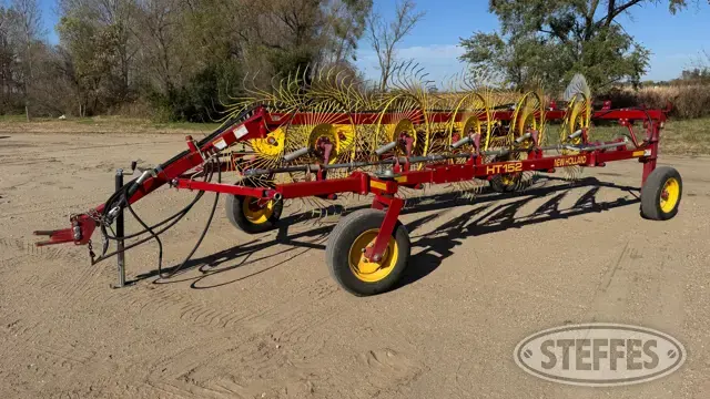 New Holland HT152