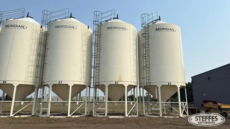2013 Meridian M1620HD Hopper Bin
