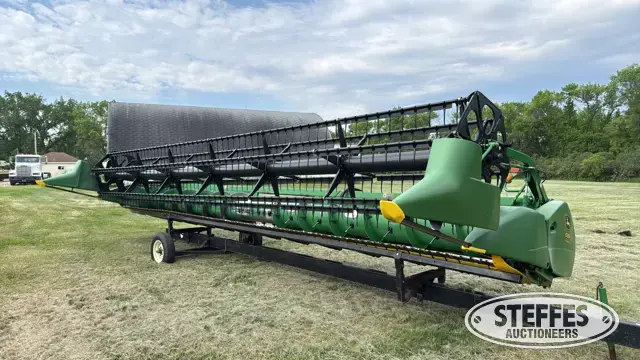 2005 John Deere 630F