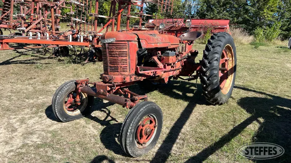 Farmall H Collectible Tractor