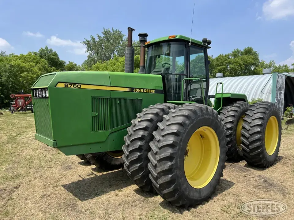 1989 John Deere 8760 4WD Tractor