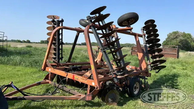 Allis-Chalmers 2500D