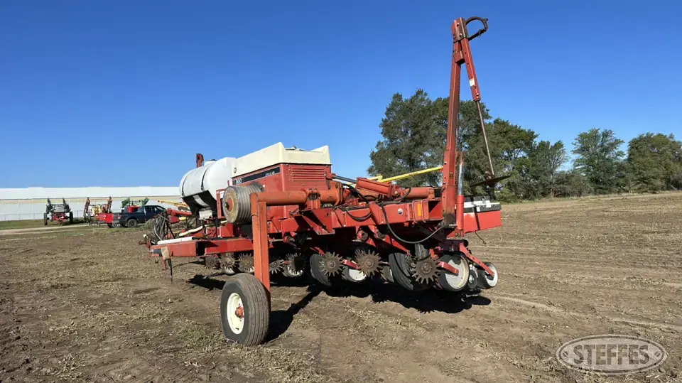 1990 Case IH 900 Less Than 12 Row Planter