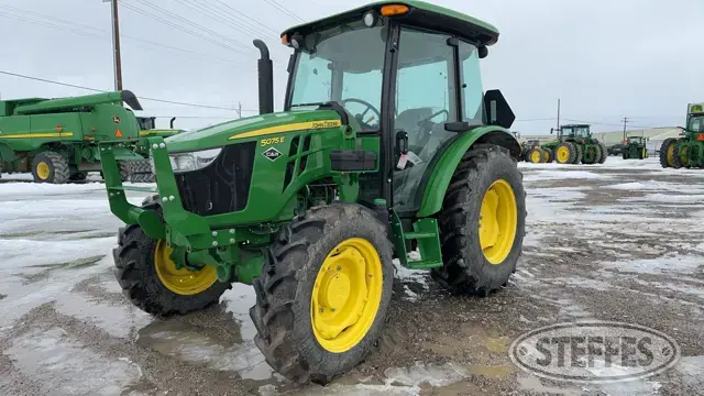 2022 John Deere 5075E