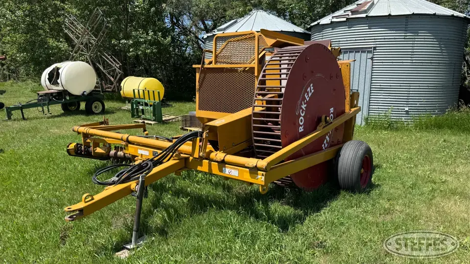 Haybuster 3106 Rock-EZE Rock Picker