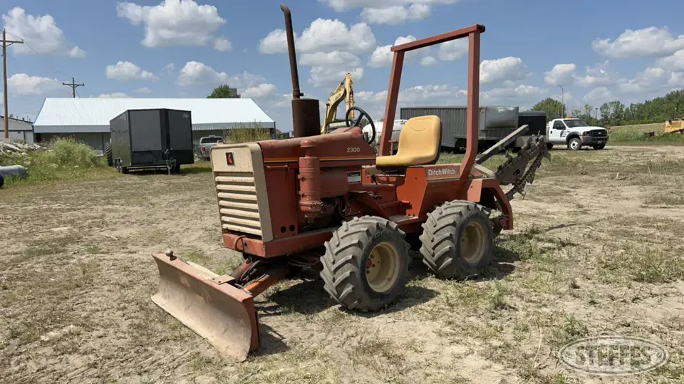 1978 Ditch Witch 2300 Trencher