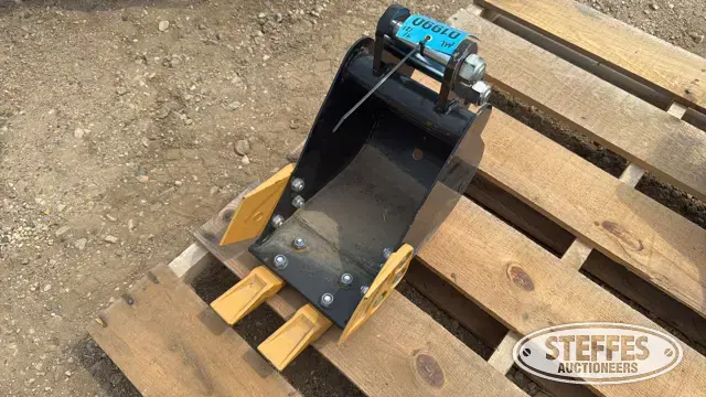 Mini excavator bucket