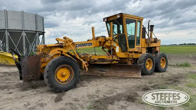 1982 Champion 720