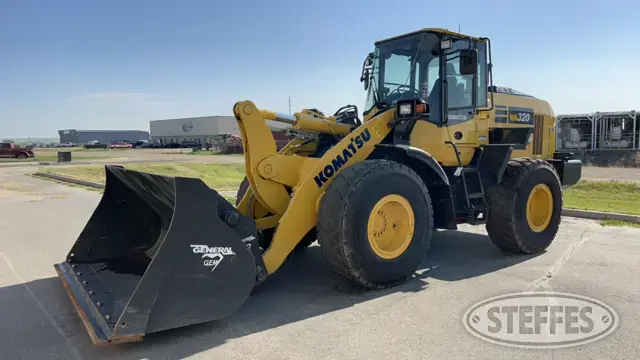 2019 Komatsu WA320-8