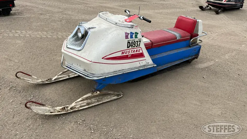 Polaris Mustang Snowmobile