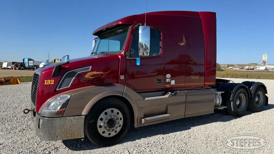 2013 Volvo VNL64T Conventional Truck with Sleeper