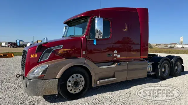 2013 Volvo VNL64T