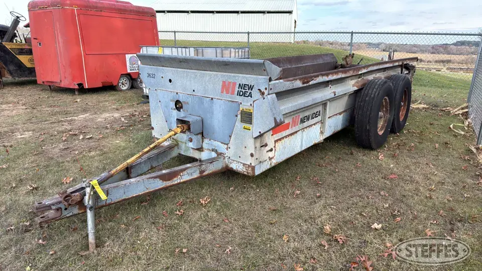 New Idea 3632 Manure Application Equipment