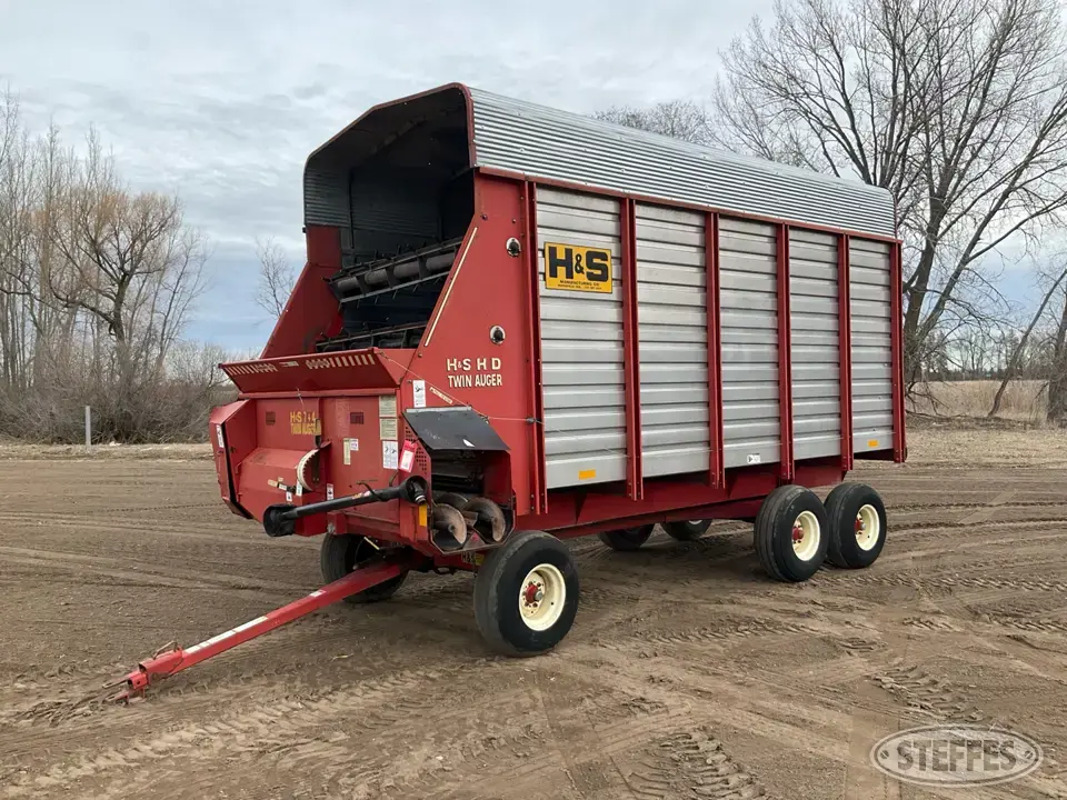 H&S HD 7 Forage Wagon