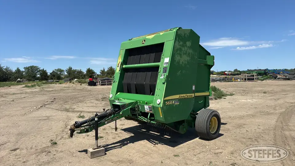 2007 John Deere 568 Round Baler