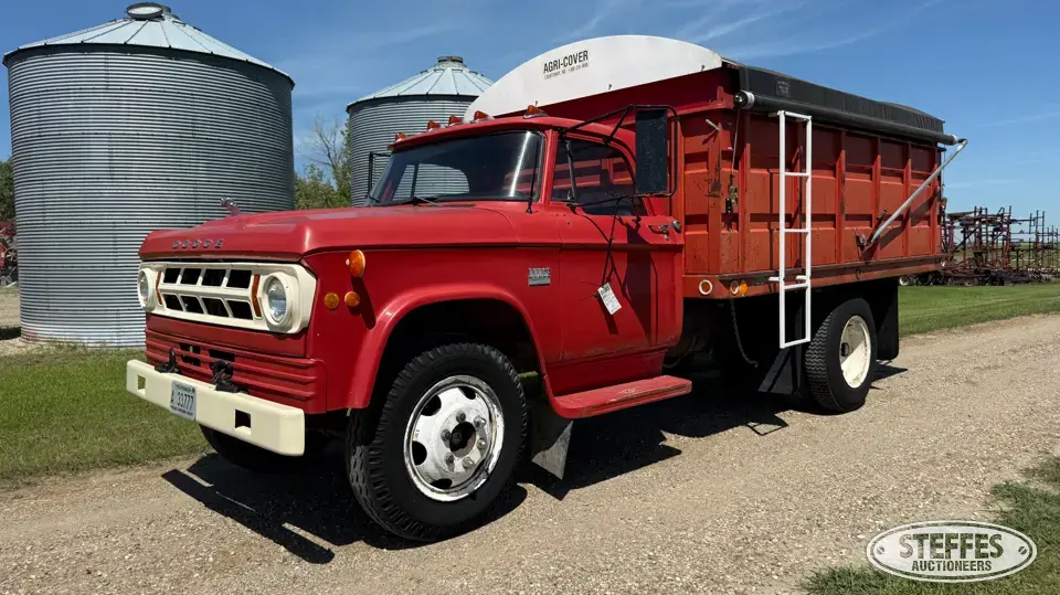 1969 Dodge D500 Grain Truck