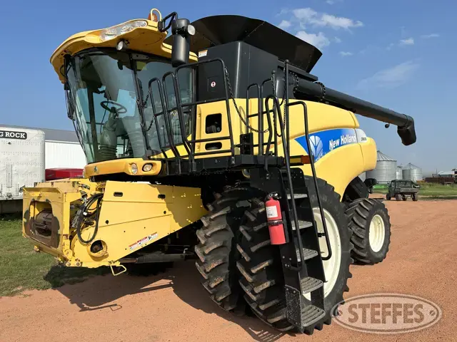 2007 New Holland CR9060