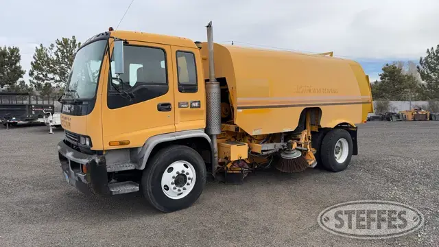Elgin Whirlwind Series L on 1998 GMC T-Series