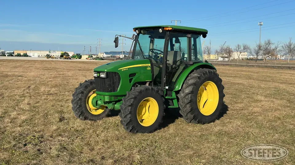 2011 John Deere 5085M MFWD Tractor