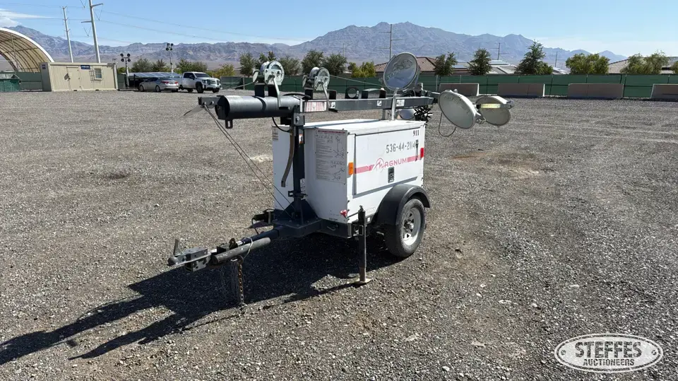 2012 Magnum MLT3060M Light Tower