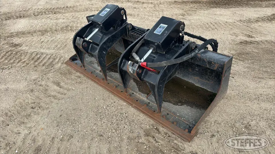 CAT Skid Steer Bucket
