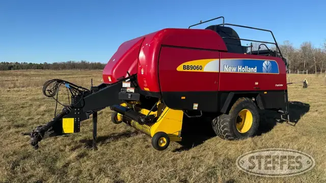 2012 New Holland BB9060